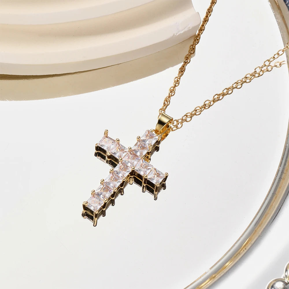 Fashion Crystal Cross Pendant for Women New Multi Color Shiny Romantic Exquisite Necklace Party Leisure Female Jewelry Gift 2024
