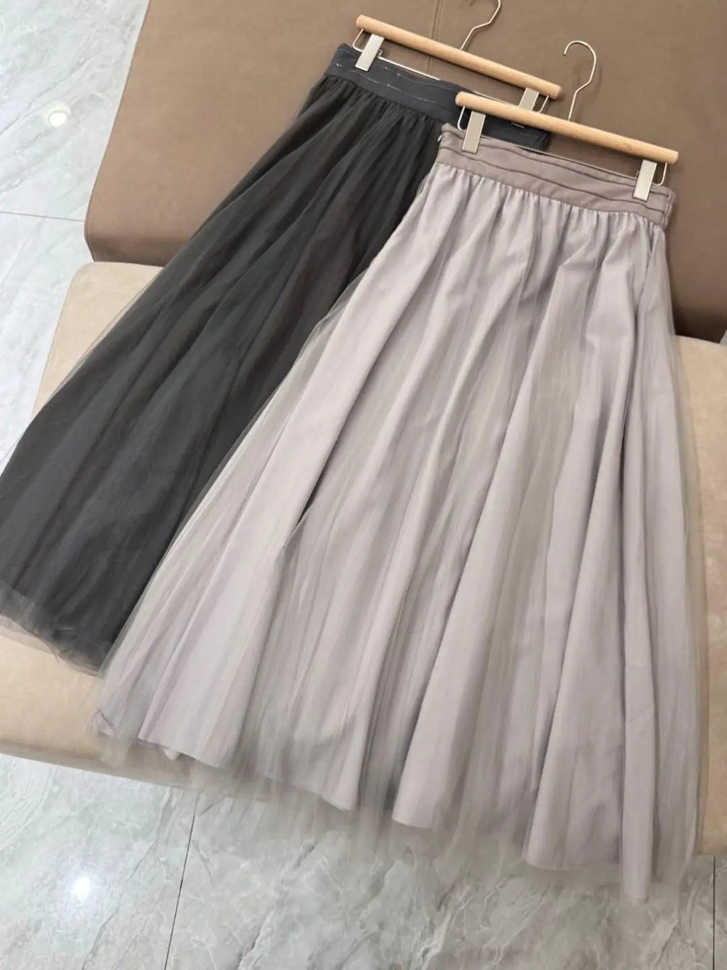 Fashionable versatile elegant women's mid length skirt