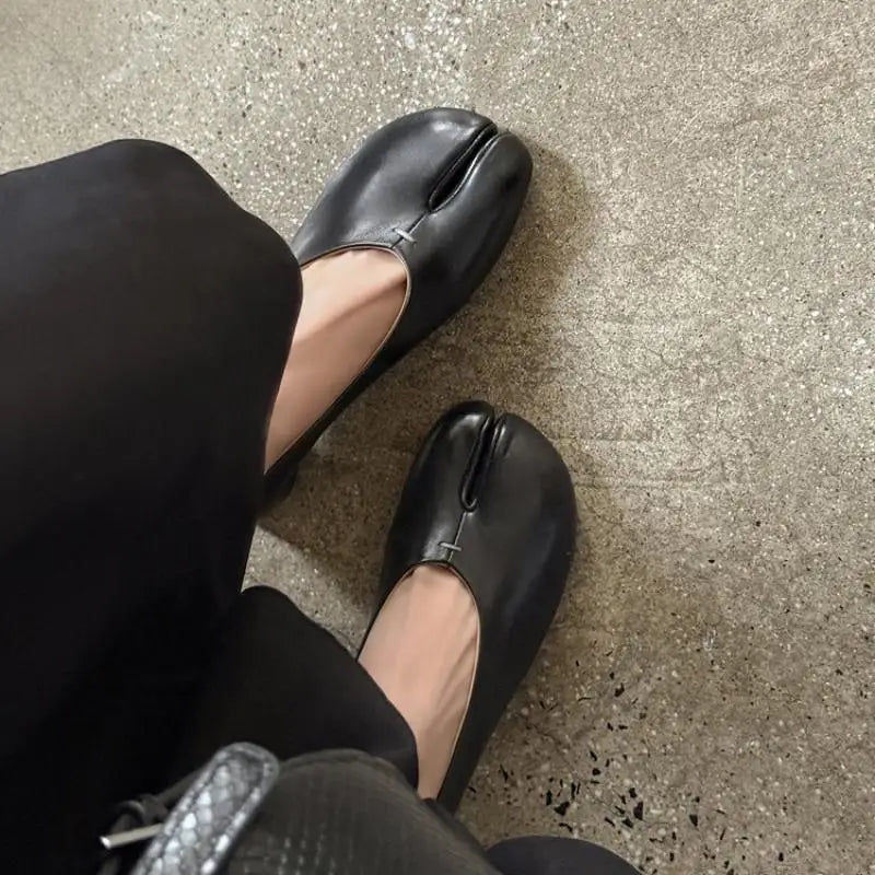 Elegant Thick High Heel Tabi Shoes Women Summer 2026 Comfort Pu Leather Designer Split Toe Pumps French Retro Sandals for Women