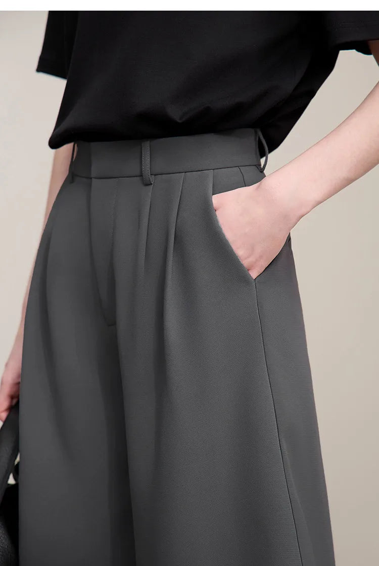 Amii Women's Shorts 2026 Summer New Commuter Versatile Pleated Loose Pants Women's Wide-leg Casual Five-point Pants 12622017