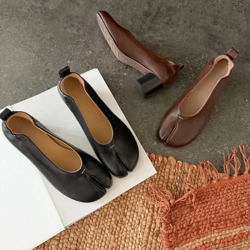Elegant Thick High Heel Tabi Shoes Women Summer 2026 Comfort Pu Leather Designer Split Toe Pumps French Retro Sandals for Women