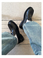 Slip in formal leather shoes for men's autumn new style retro metal coin design Loafer comfortable black British dress shoes