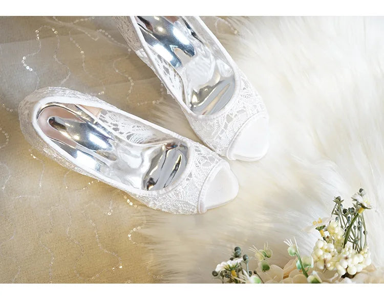 2025 New White Lace Wedding Shoes Fish Mouth High Heels Banquet Single Shoes Women
