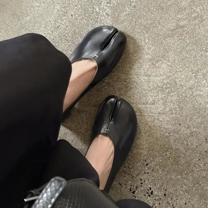 Elegant Thick High Heel Tabi Shoes Women Summer 2026 Comfort Pu Leather Designer Split Toe Pumps French Retro Sandals for Women