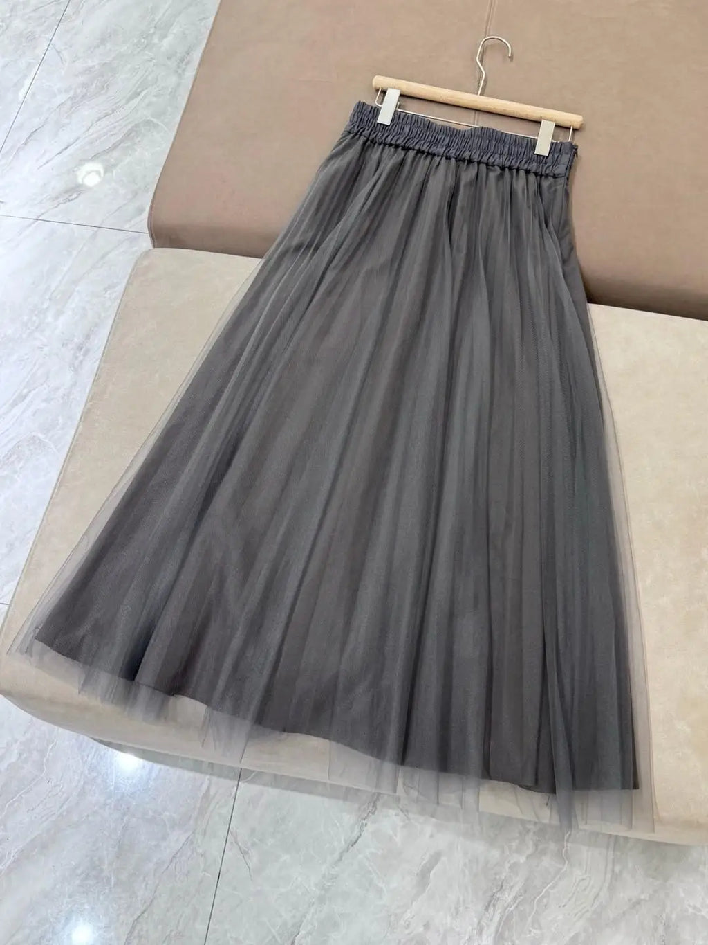 Fashionable versatile elegant women's mid length skirt