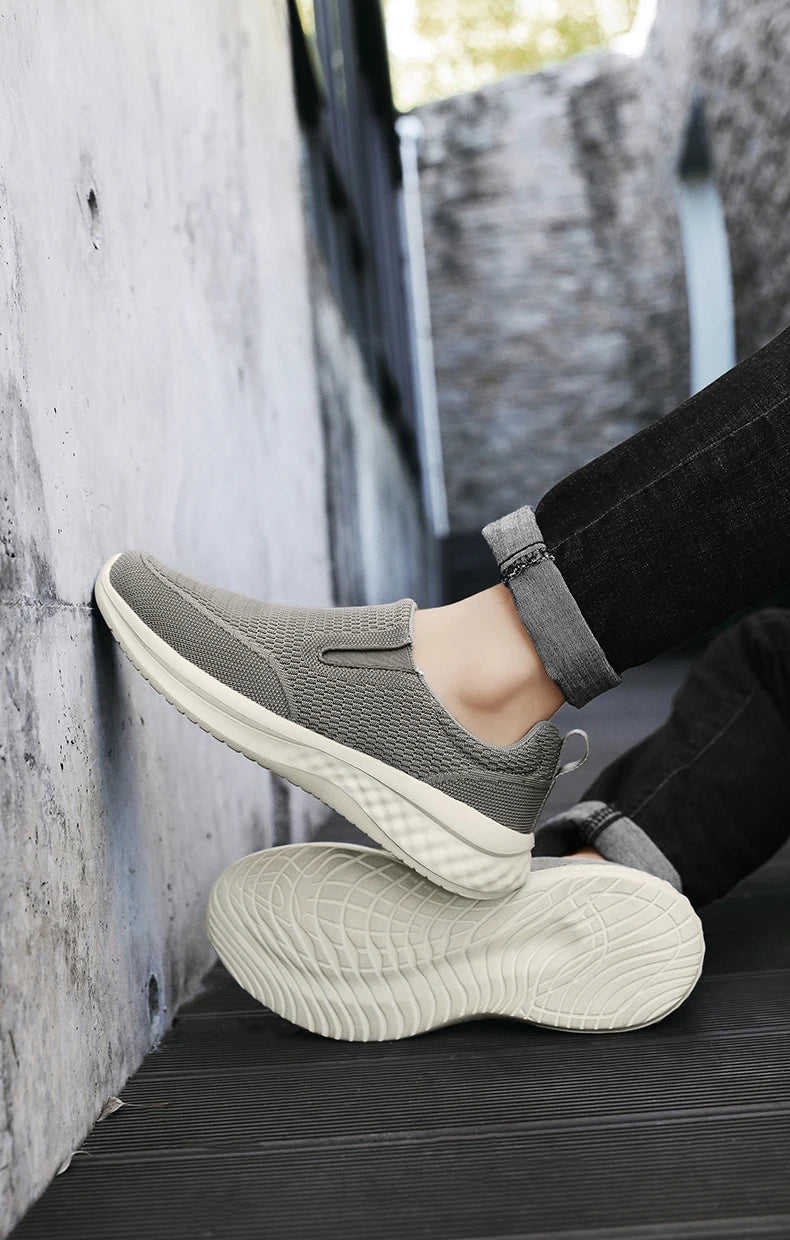 Brand Men Casual Shoes Fashion Men's Sneakers Breathable Men Walking Flat Shoes Outdoor Large Size Light Men's Shoes Loafers