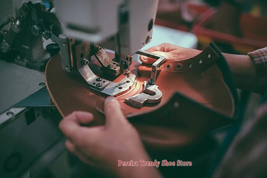 Men's Leopard Print Cowhide Derby Shoes Pointed Toe Genuine Leather Thick Soled Oxfords Spring Summer New Business Dress Shoes