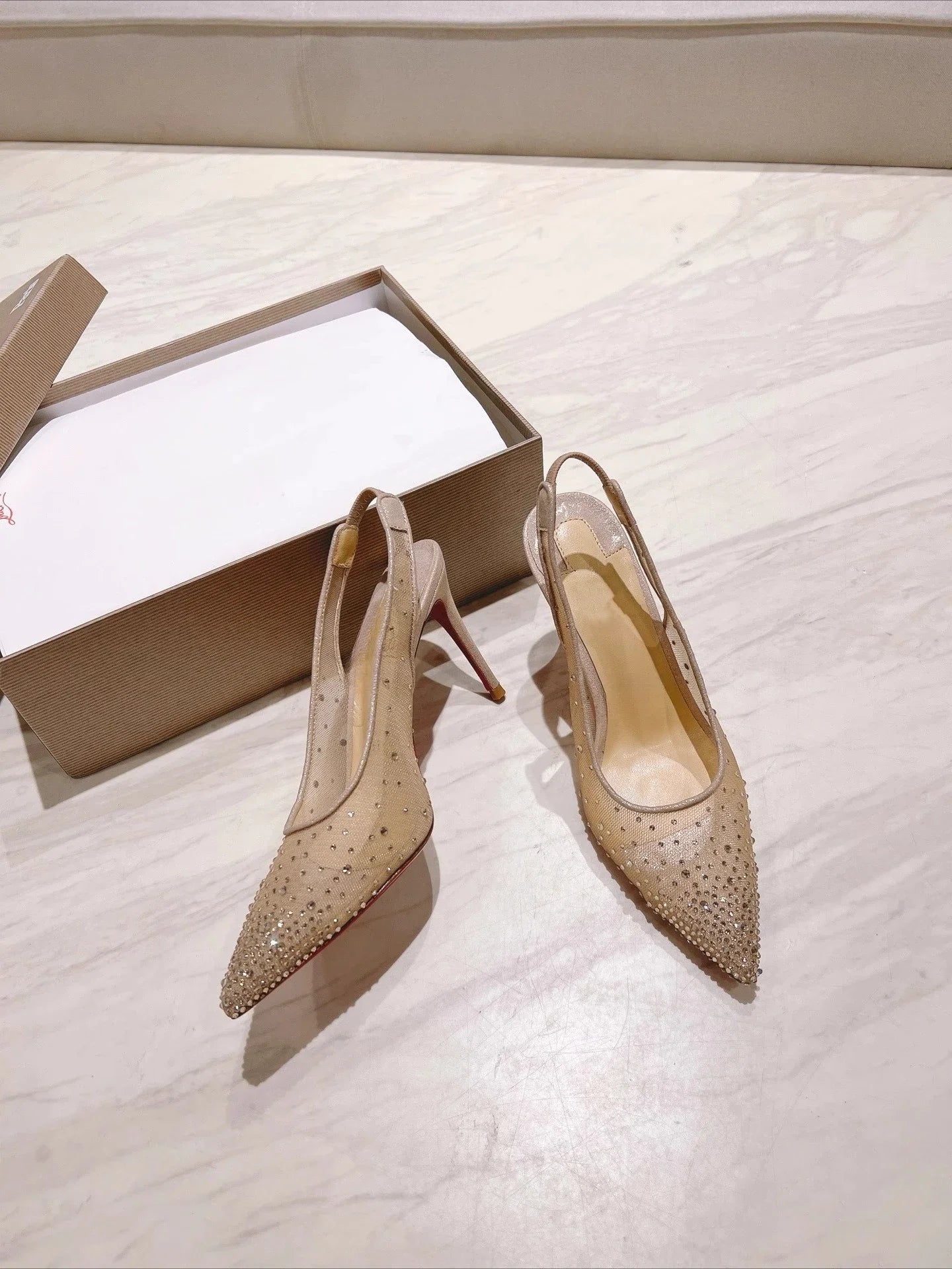 New full diamond hot stamping mesh back empty sandals for women with slim heels and pointed, sweet and breathable high heels