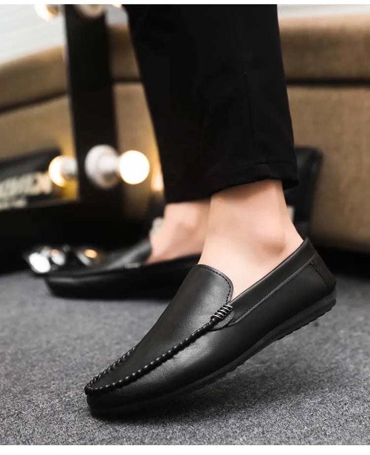 In 2025, the new men's casual soybean shoes are fashionable and versatile, and men's work shoes is black and brown  size 39-46.