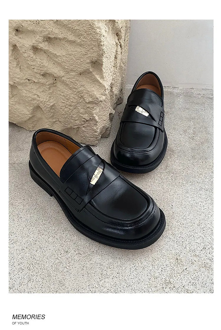Slip in formal leather shoes for men's autumn new style retro metal coin design Loafer comfortable black British dress shoes