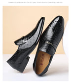 LAORENTOU true cowhide breathable perforated leather shoes with pointed tips, British business dress perforated leather sandals