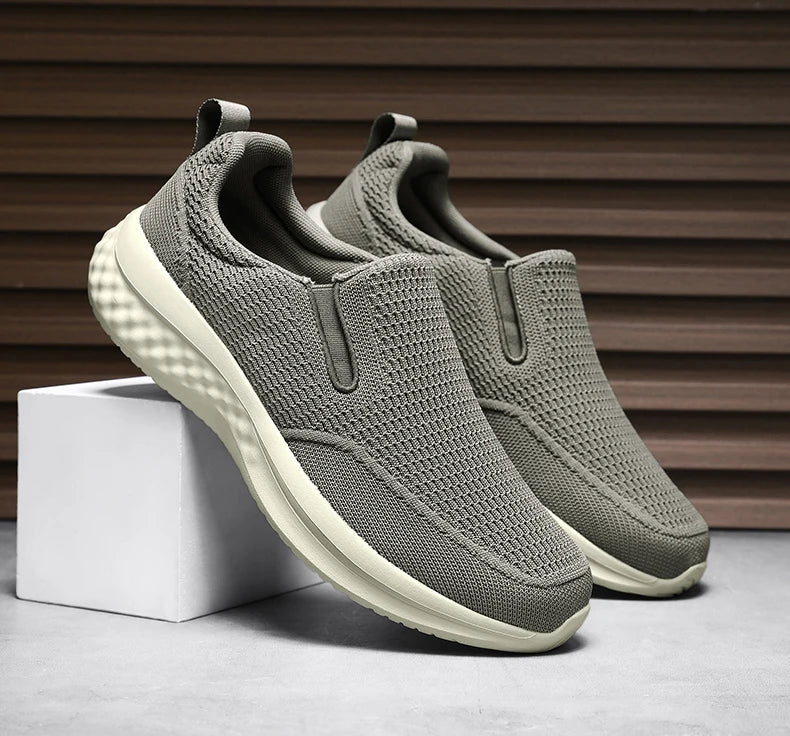 Brand Men Casual Shoes Fashion Men's Sneakers Breathable Men Walking Flat Shoes Outdoor Large Size Light Men's Shoes Loafers