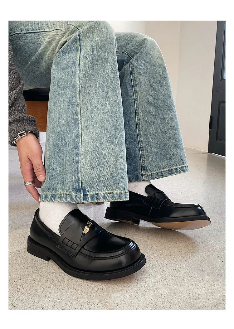 Slip in formal leather shoes for men's autumn new style retro metal coin design Loafer comfortable black British dress shoes