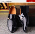 Mens Formal Two Tone Patent Leather Loafers Pointed Toe Slip On Shoes With Metal Buckle Low Heel Comfortable Non Slip Breathable